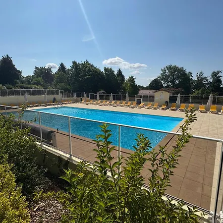 In De Groene Heuvels De Charente Voorzien 3 Slaapkamers En 2 Badkamers *
