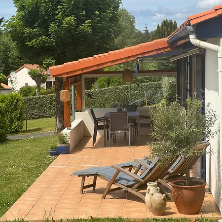 Prázdninový dům In De Groene Heuvels De Charente Voorzien 3 Slaapkamers En 2 Badkamers