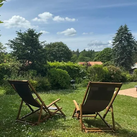 Prázdninový dům In De Groene Heuvels De Charente Voorzien 3 Slaapkamers En 2 Badkamers Ecuras
