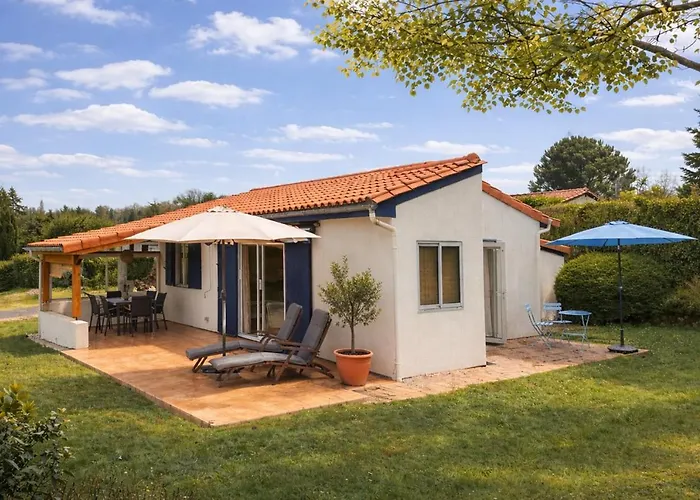 In De Groene Heuvels De Charente Voorzien 3 Slaapkamers En 2 Badkamers Ferienhaus *