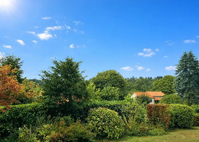 In De Groene Heuvels De Charente Voorzien 3 Slaapkamers En 2 Badkamers * Ecuras